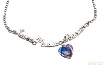 Violetta: Heart Necklace