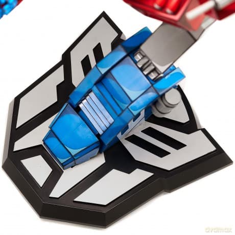 Transformers Optimus Prime Limited Edition Statue (high: 27,5 cm) / figurka Transformers Optimus Prime edycja limitowana (wysokość: 27,5 cm)