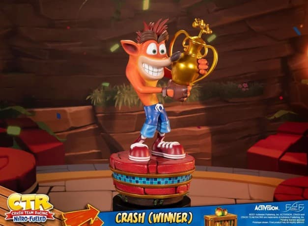 First4Figures - Crash Team Racing Nitro-Fueled (Crash Winner) RESIN /Figure [FIGURKA]