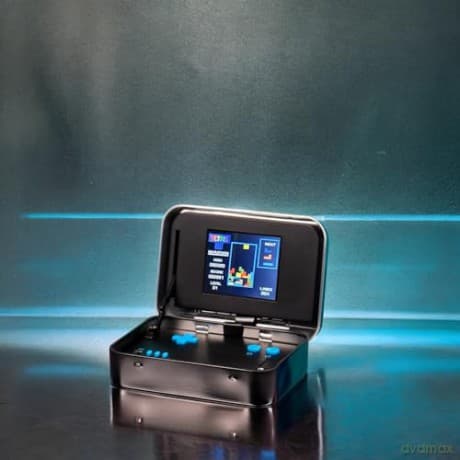 Tetrisâ˘Arcade in a Tin