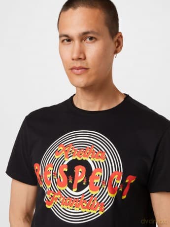 Aretha Franklin: Aretha Franklin - Respect Amplified Vintage Black Medium T Shirt