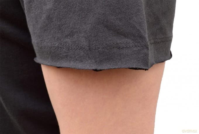 Led Zeppelin: Led Zeppelin - Us Tour 77 (Icarus) Amplified Vintage Charcoal Small T-Shirt