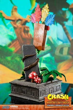 First4Figures - Crash Bandicoot (Mini Aku Aku Mask) RESIN Statue [FIGURKA]