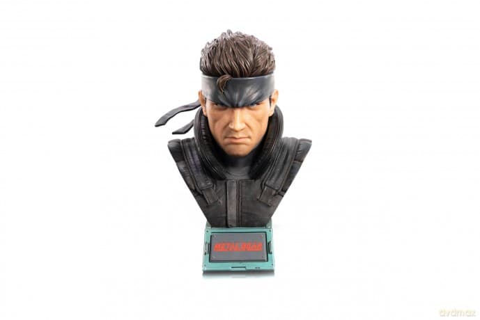 First4Figures - Metal Gear Solid (Solid Snake Life-Size Bust) RESIN Statue [FIGURKA]