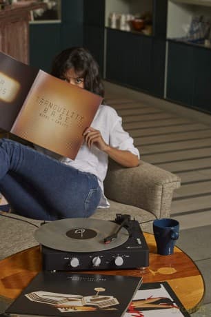 Brad: Brad Black Edition (Wireless Streaming Turntable)