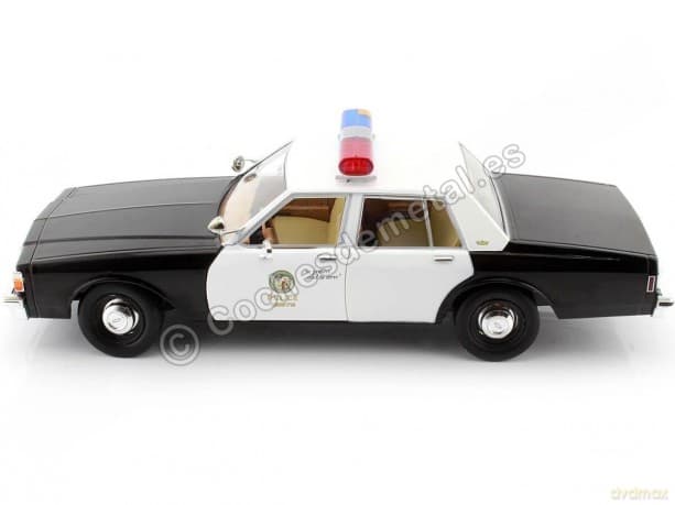 Greenlight Collectibles CHEVROLET CAPRIC Terminator 2 1:18