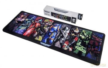 Warhammer 40000 podkładka pod myszkę Era Indomitus (80 x 30 cm) / Warhammer 40000: Era Indomitus Desk Mat (80 x 30 cm)
