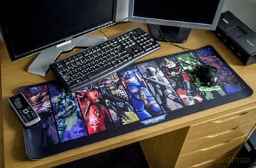 Warhammer 40000 podkładka pod myszkę Era Indomitus (80 x 30 cm) / Warhammer 40000: Era Indomitus Desk Mat (80 x 30 cm)