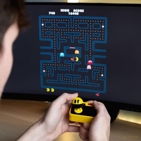 Pac-man retro konsola z bezprzewodowym kontrolerem (plug & play) / PAC-MAN Plug and Play with remote controller