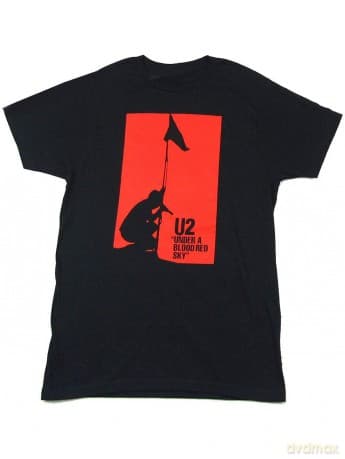 T-Shirt: Blood Red Sky