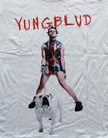 Yungblud: Ladies T-Shirt: Strawberry Lipstick (White) (Medium)
