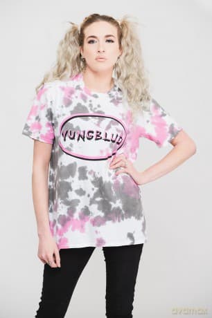 Yungblud: Unisex T-Shirt: Scratch Logo Oval (Grey) (Wash Collection) (Medium)