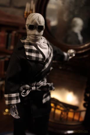 Universal Monsters Figure The Invisible Man 20 cm