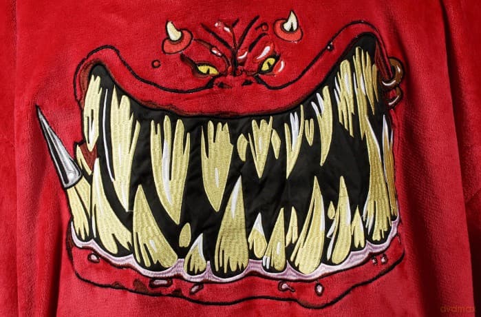 Warhammer 40,000: Red Squig Hooded Blanket