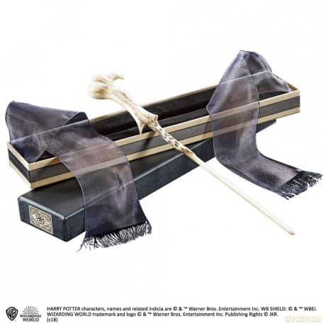 Harry Potter: Lord Voldemort'S Wand In Ollivanders Box