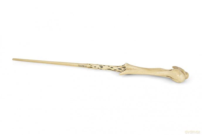 Harry Potter: Lord Voldemort'S Wand In Ollivanders Box
